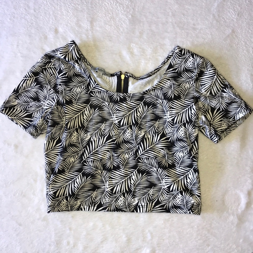 SOLD ❗️❗️ Palm Leaf Print Crop Top - Picture 2 of 4